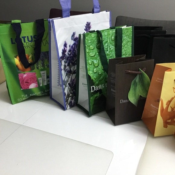 Dans Un Jardin and others shopping bags lot - Picture 2 of 8